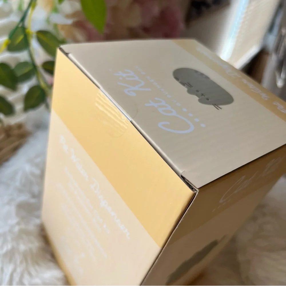 ✨NIB✨ Pusheen Box Pet Water Dispenser